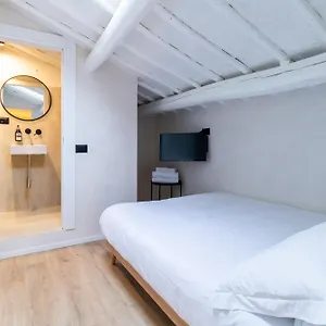 Cunabu Urbano , Rome Italy