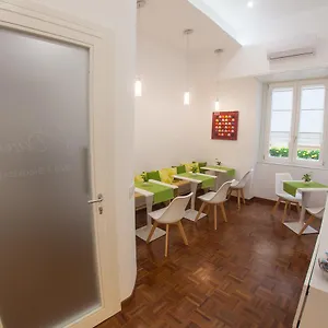 319 Al Duomo Bed & Breakfast Napels