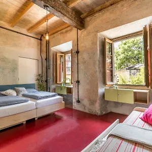 Un Posto A - All'interno Di Cascina Del 700 Hostel Milaan