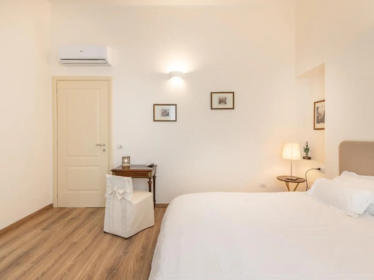 B&B Palazzo Merello Cagliari Bed & Breakfast